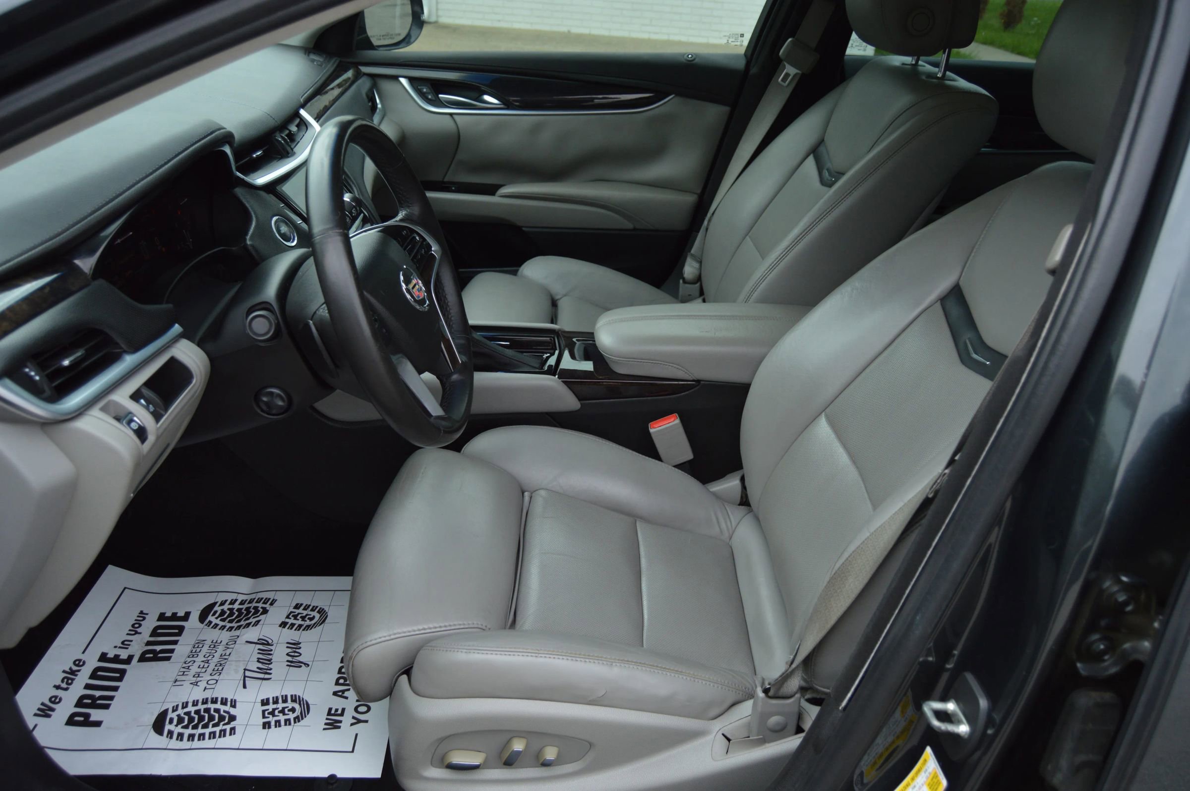 Used 2013 Cadillac XTS Luxury w/ Driver Awareness Package FWD image 10