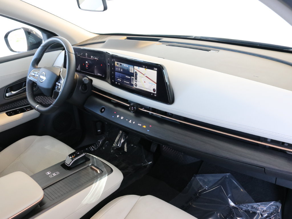 Used 2024 Nissan Ariya AWD image 46