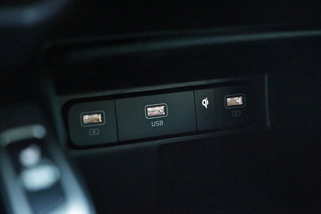 Used 2023 Kia Sorento EX image 37