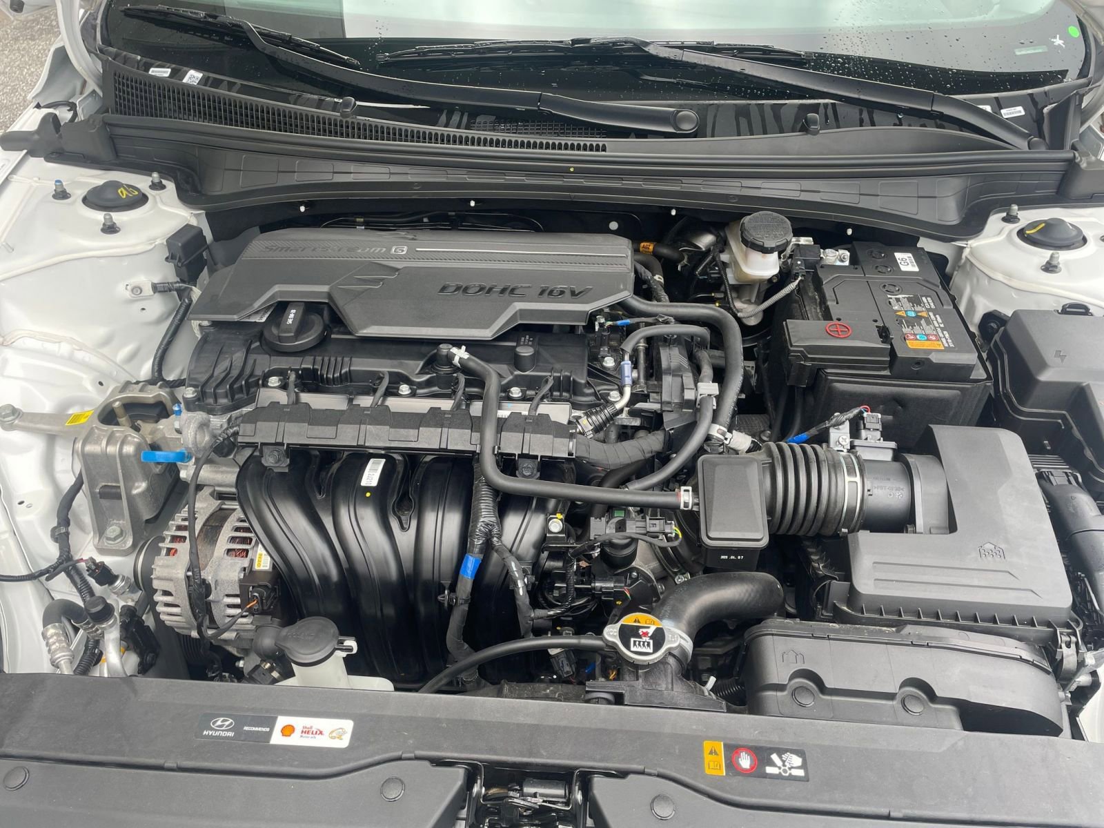 Used 2025 Hyundai Elantra SEL FWD image 31