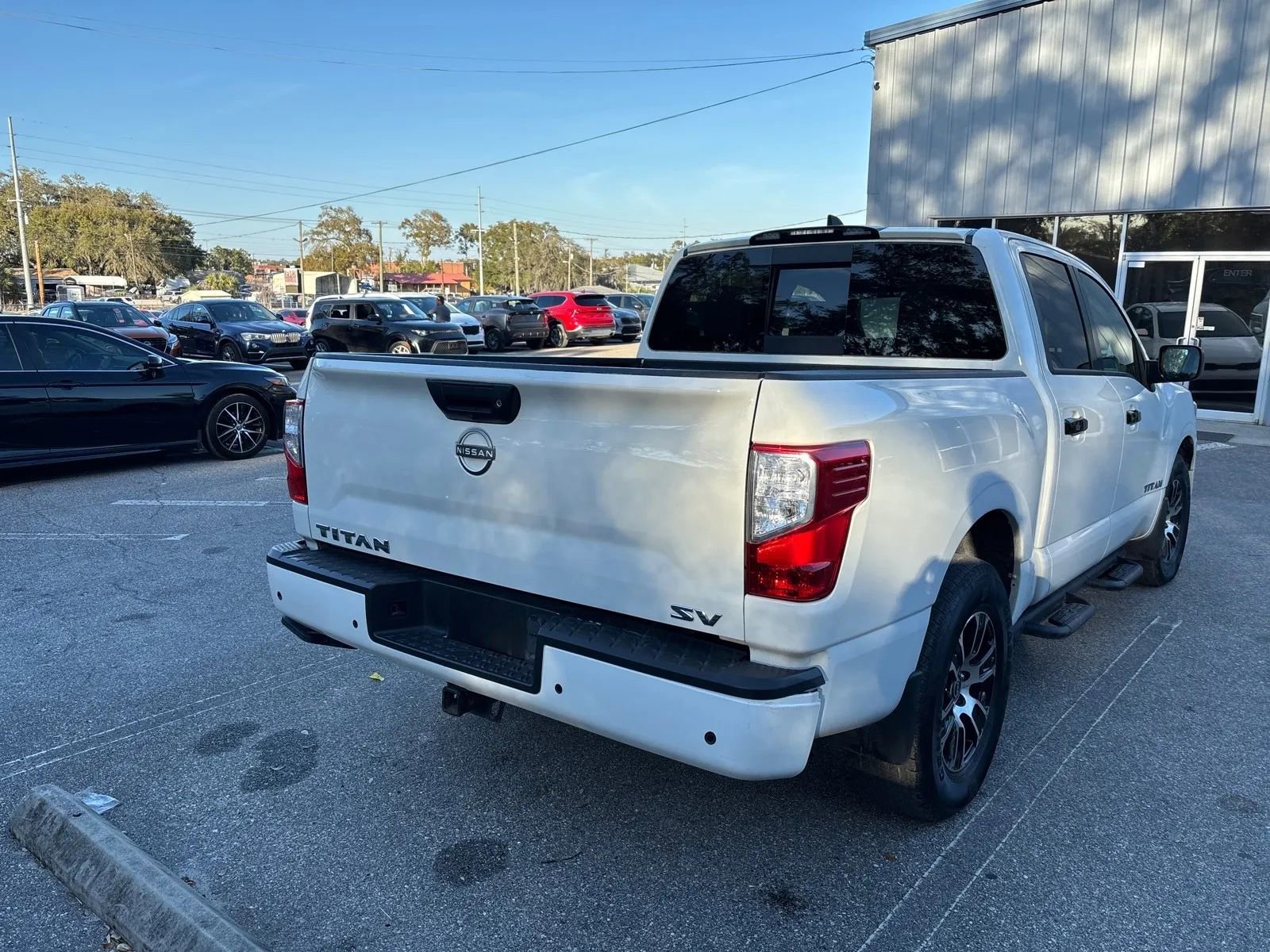 Used 2024 Nissan Titan SV w/ Accessory Utility Package image 9