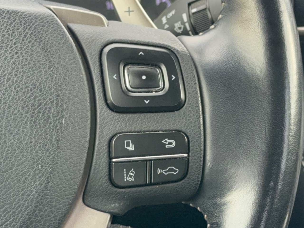Used 2020 Lexus IS 300 w/ Accessory Package 2 RWD image 19