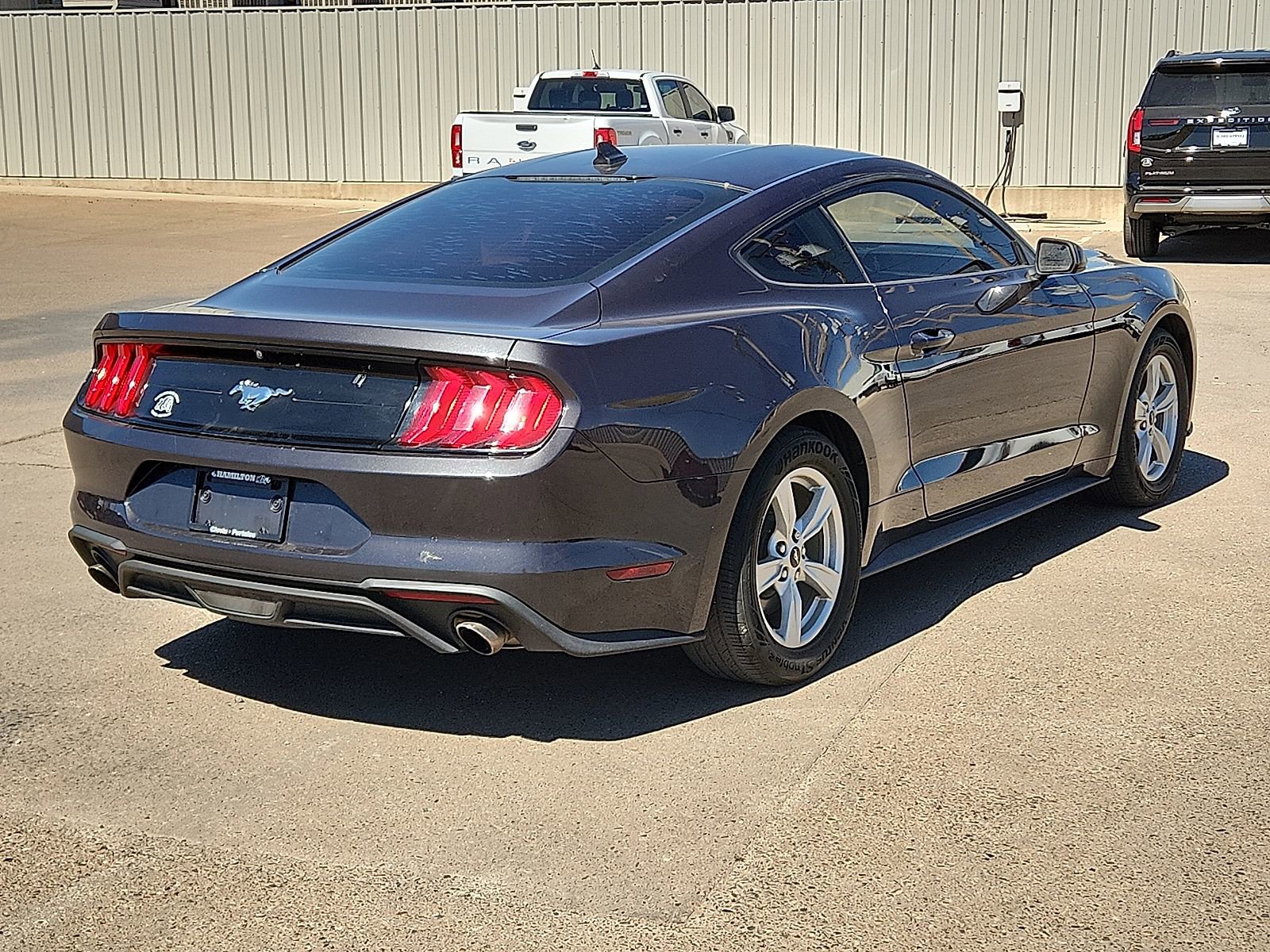 Used 2022 Ford Mustang EcoBoost image 4