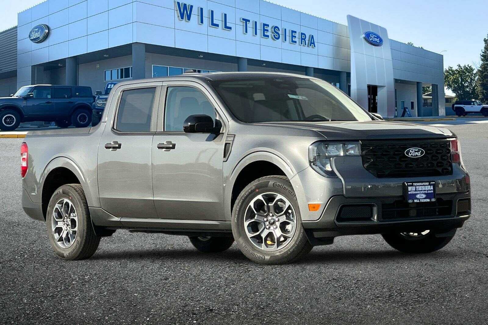 New 2026 Ford Maverick XLT w/ XLT Luxury Package FWD image 2