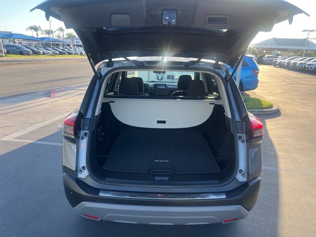 Used 2023 Nissan Rogue SV FWD image 39