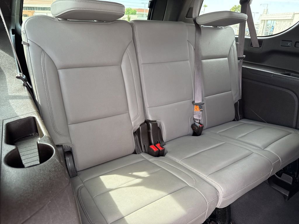 Used 2022 Chevrolet Suburban Z71 w/ Luxury Package AWD/4WD image 27