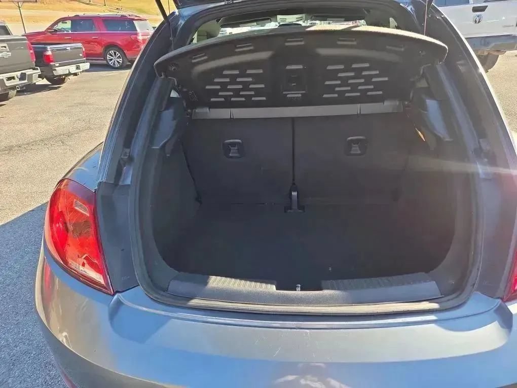 Used 2017 Volkswagen Beetle 1.8T FWD image 7