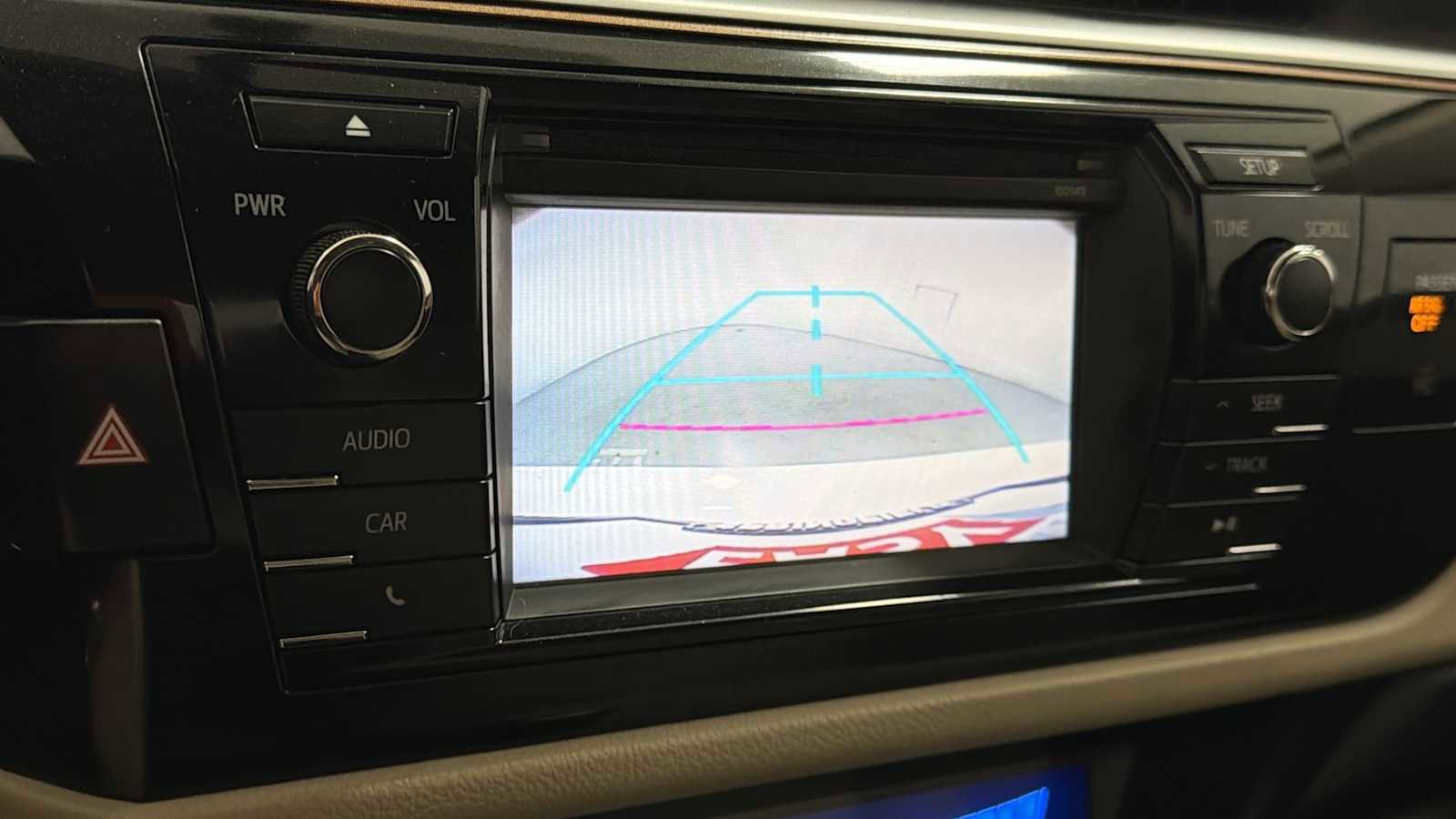 Used 2014 Toyota Corolla LE FWD image 19