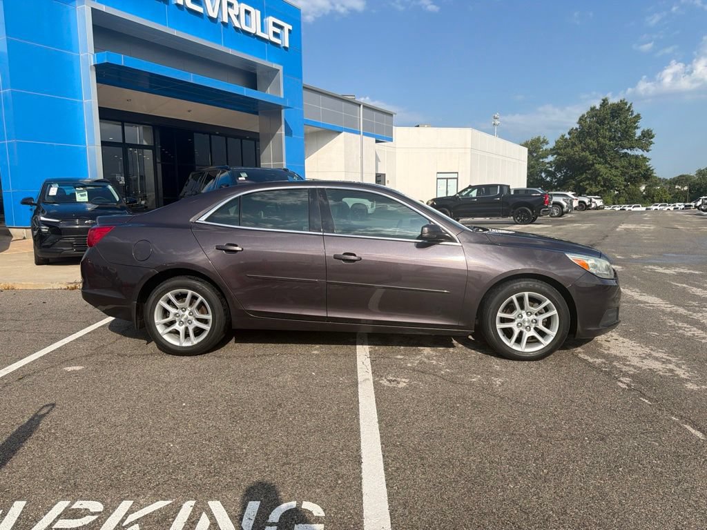 Used 2015 Chevrolet Malibu LT w/ Power Convenience Package FWD image 9