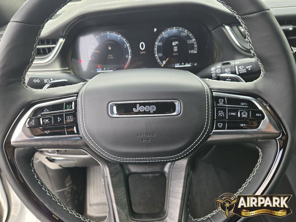 New 2025 Jeep Grand Cherokee Overland w/ Adv Protech Group III AWD/4WD image 9
