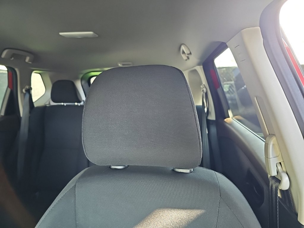 Used 2023 Nissan Rogue S AWD/4WD image 11