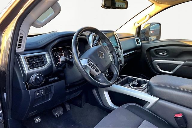 Used 2021 Nissan Titan SV w/ SV Convenience Package image 12