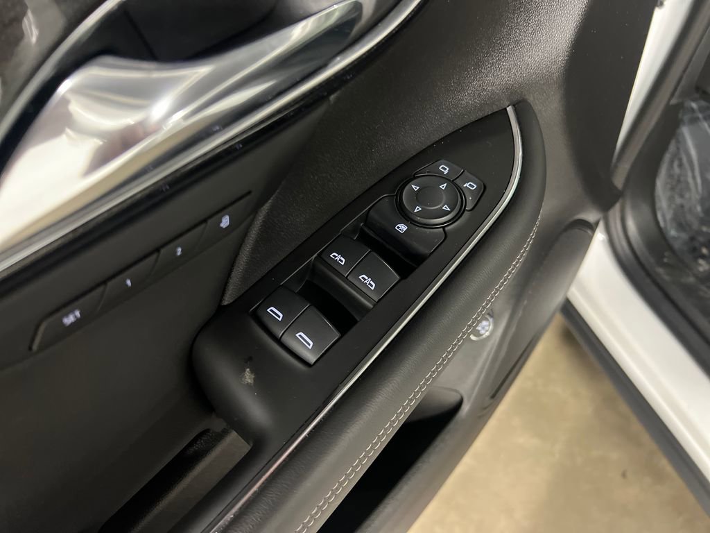Certified 2023 Buick Envision Essence w/ Sport Touring Package AWD/4WD image 17