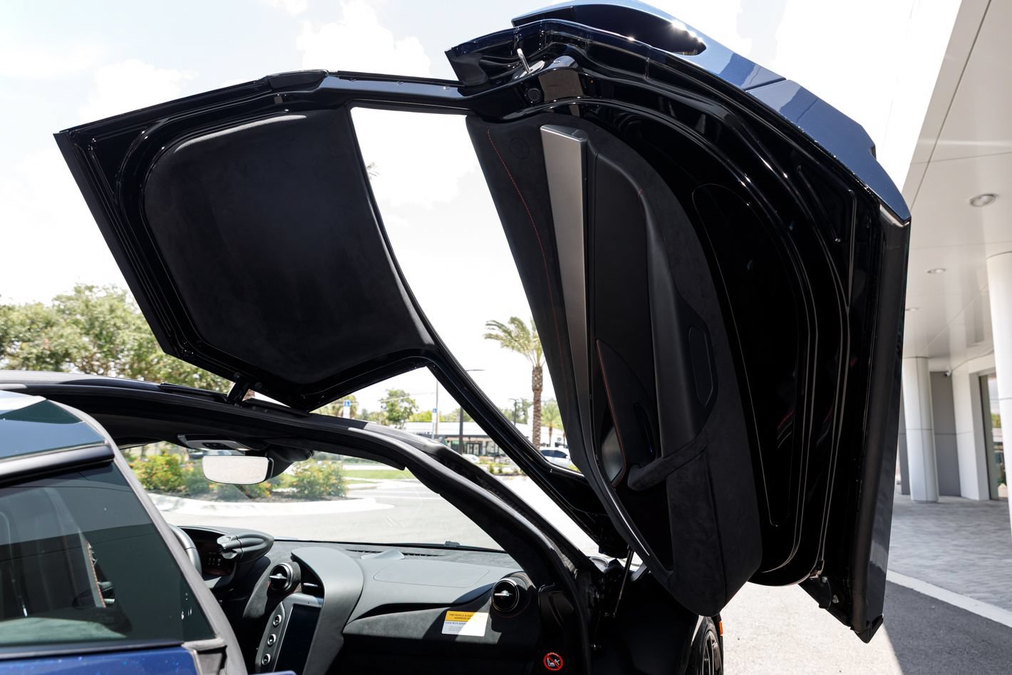 Used 2025 McLaren 750S RWD image 60