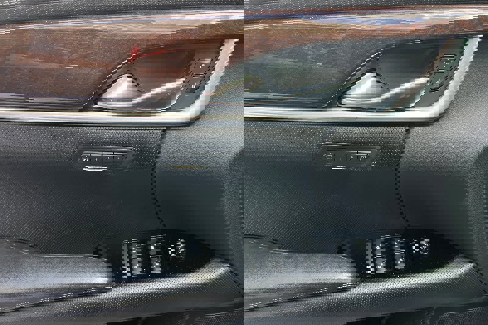 Used 2017 Cadillac XTS Luxury FWD image 15