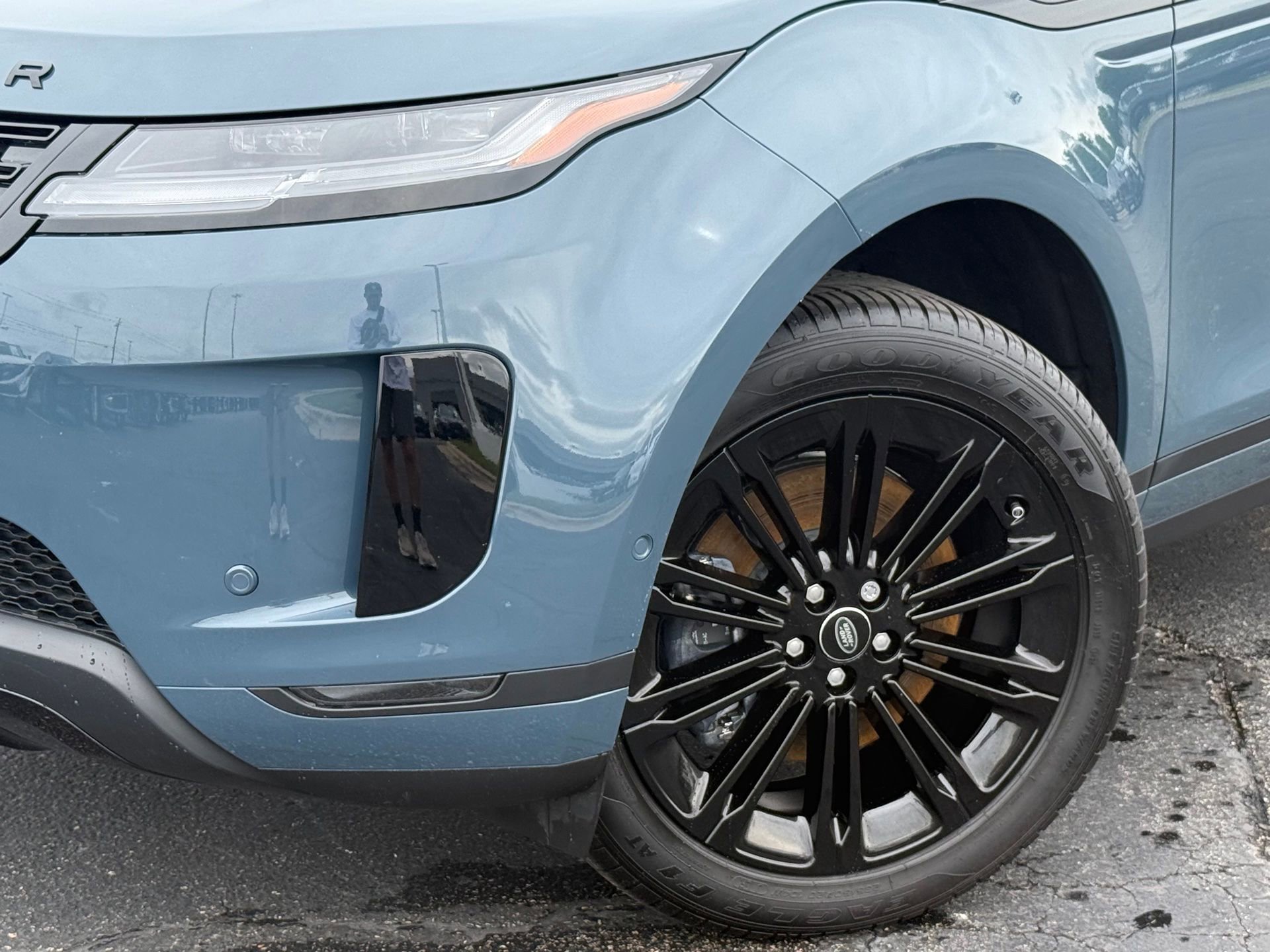 Used 2024 Land Rover Range Rover Evoque S AWD/4WD image 2