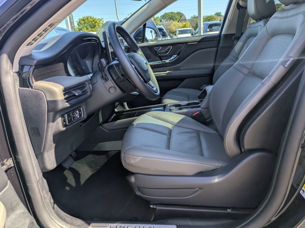 Certified 2025 Lincoln Corsair Grand Touring w/ Equipment Group 301A AWD/4WD image 16