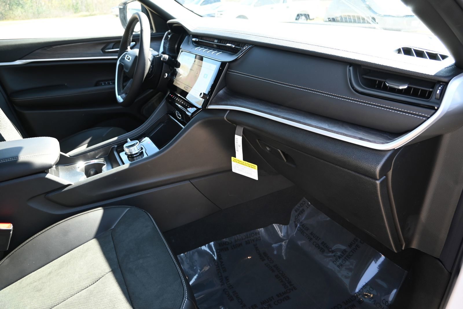 New 2026 Jeep Grand Cherokee Laredo image 23