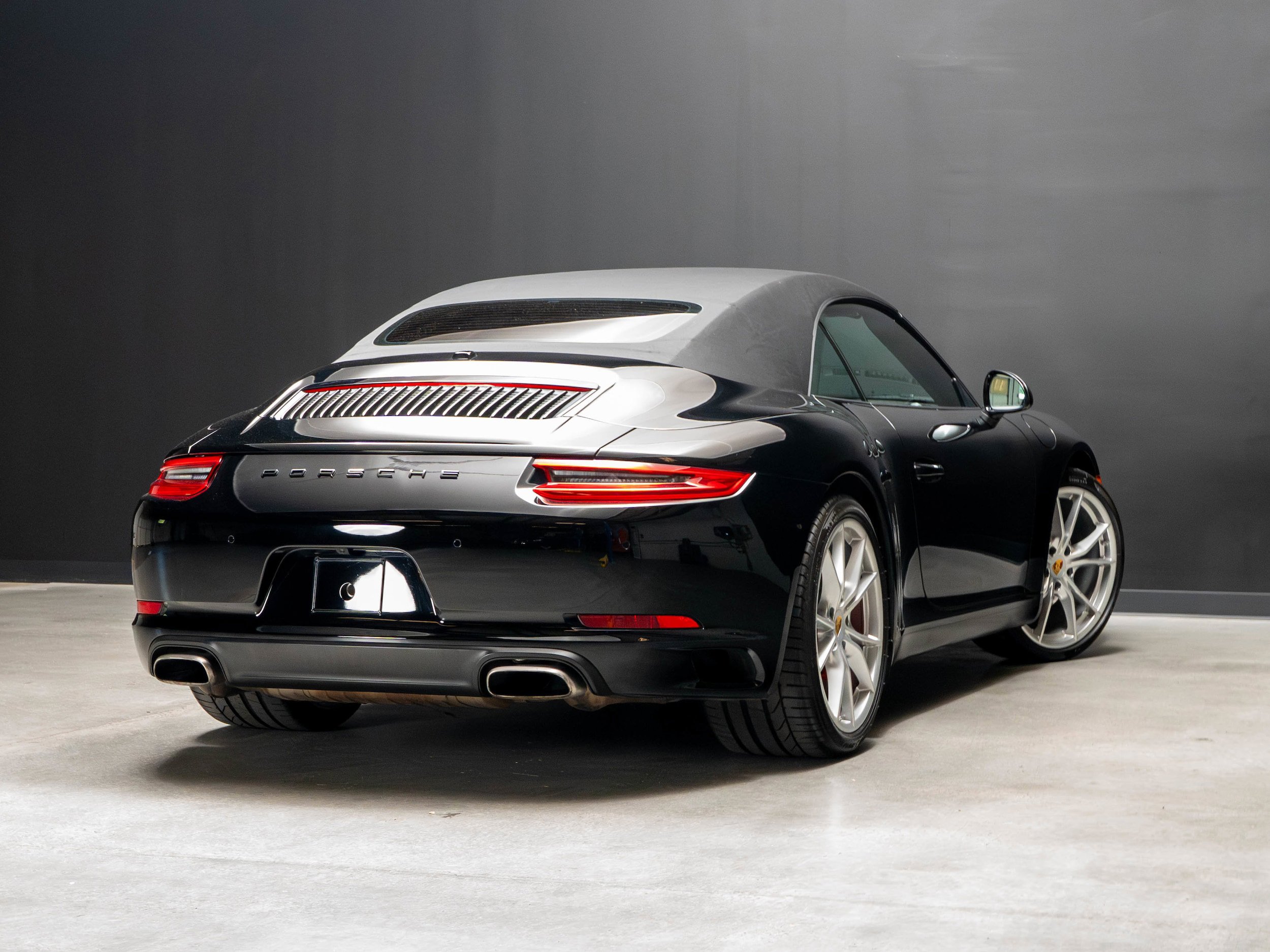 Certified 2017 Porsche 911 Carrera w/ Light Design Package RWD image 12
