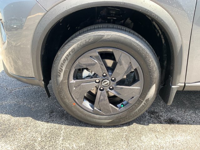 New 2026 Nissan Rogue SV AWD/4WD image 31