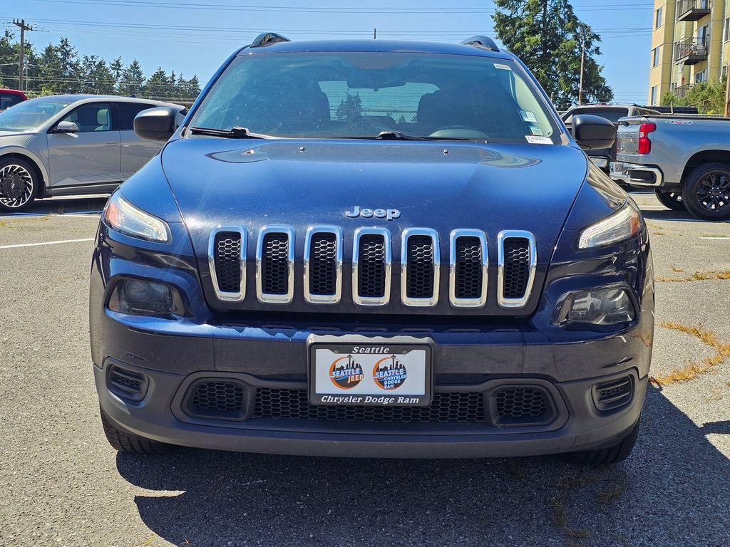 Used 2016 Jeep Cherokee Sport AWD/4WD image 3