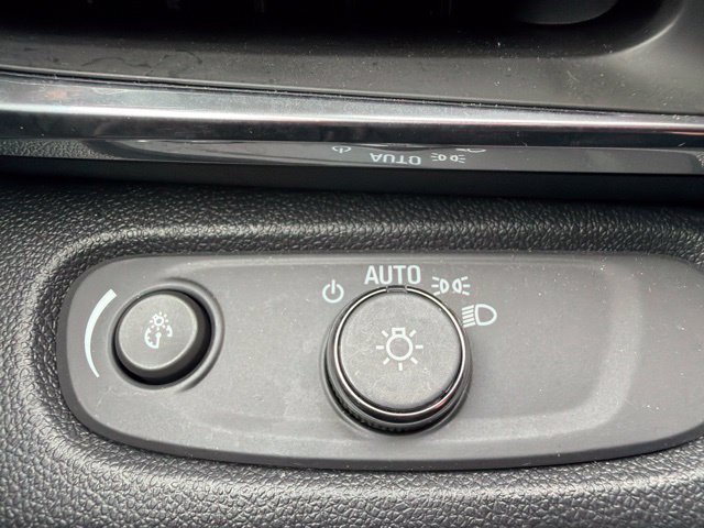 Used 2026 Buick Envista Preferred FWD image 43