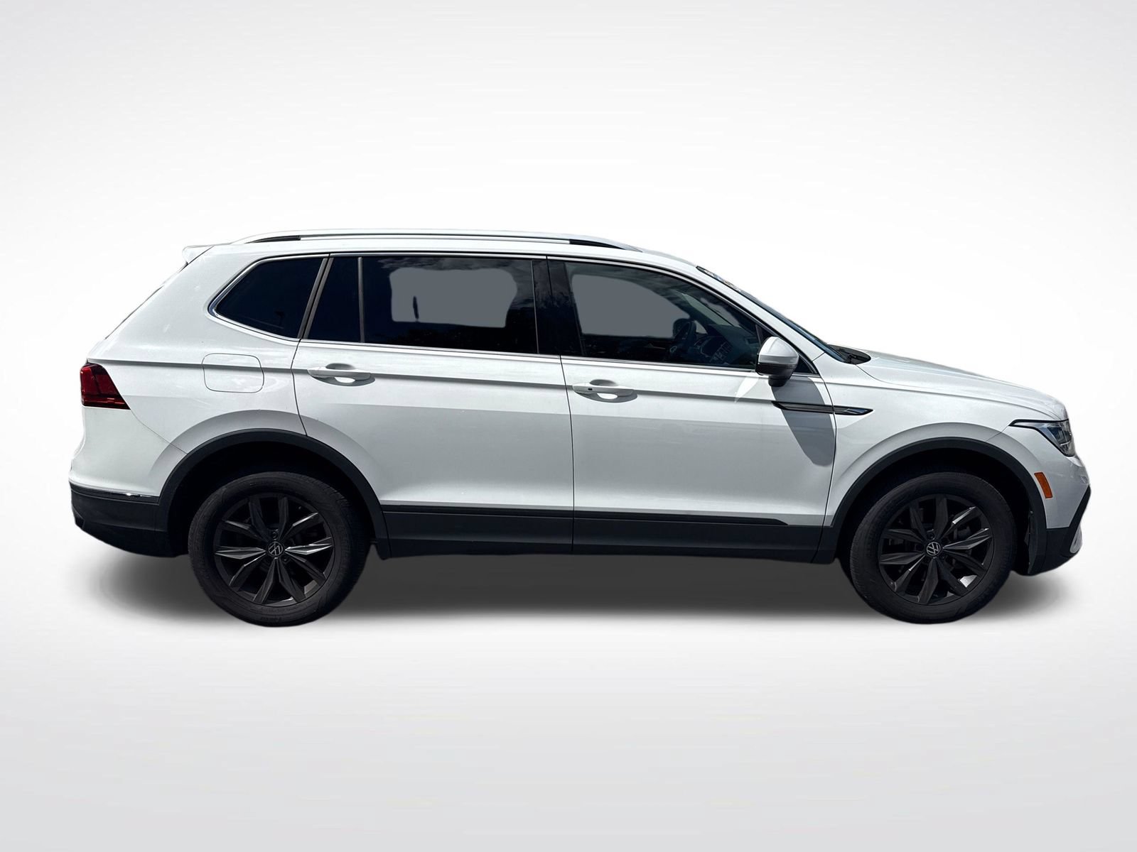 Certified 2024 Volkswagen Tiguan SE AWD/4WD image 7