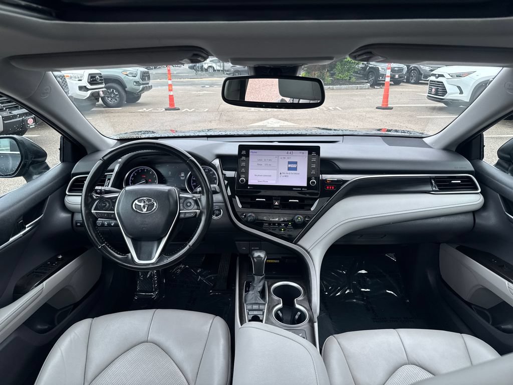 Used 2022 Toyota Camry XLE AWD/4WD image 10