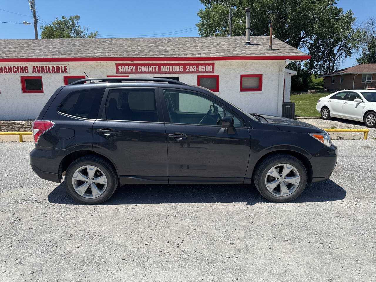 Used 2015 Subaru Forester 2.5i Premium AWD/4WD image 2