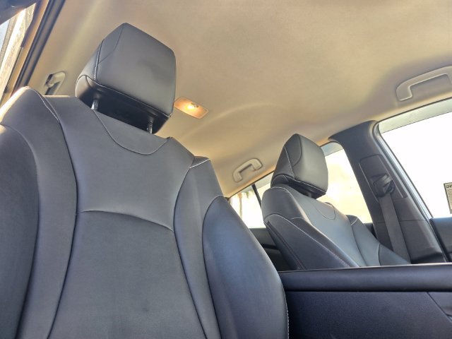Used 2021 Toyota Prius Prime XLE w/ Carpet Mat Package (TMS) FWD image 18