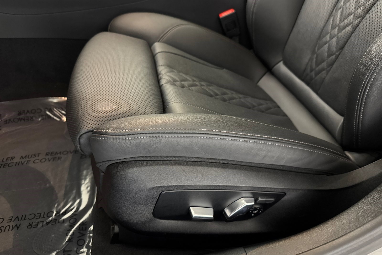 Certified 2023 BMW 530e w/ M Sport Package image 15