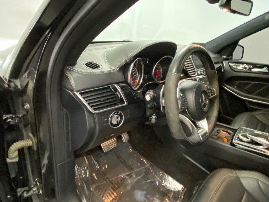 Used 2019 Mercedes-Benz GLS 63 AMG 4MATIC w/ AMG Night Styling Package image 36