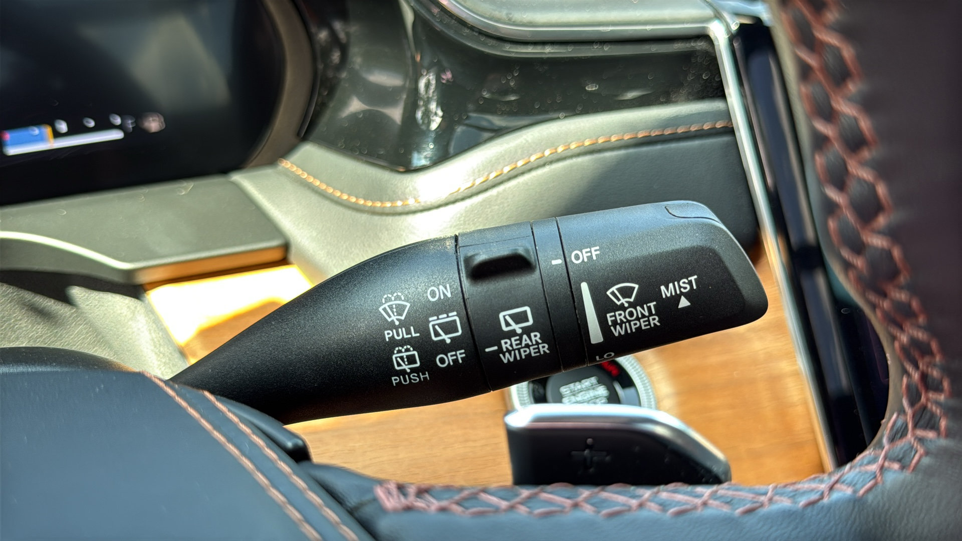 Used 2023 Jeep Grand Cherokee L Summit AWD/4WD image 18