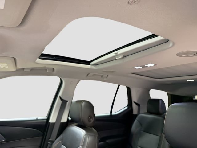 Used 2021 Chevrolet Traverse Premier image 24
