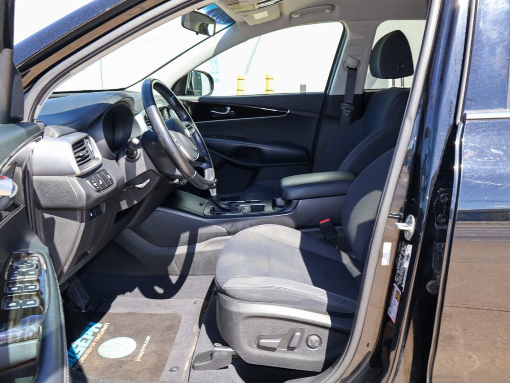 Used 2019 Kia Sorento S AWD/4WD image 11
