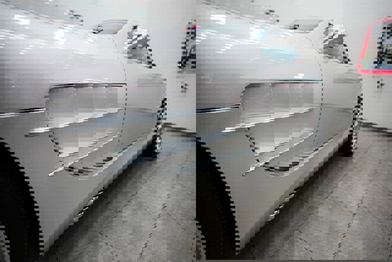 Used 2008 Mercedes-Benz SLR image 23