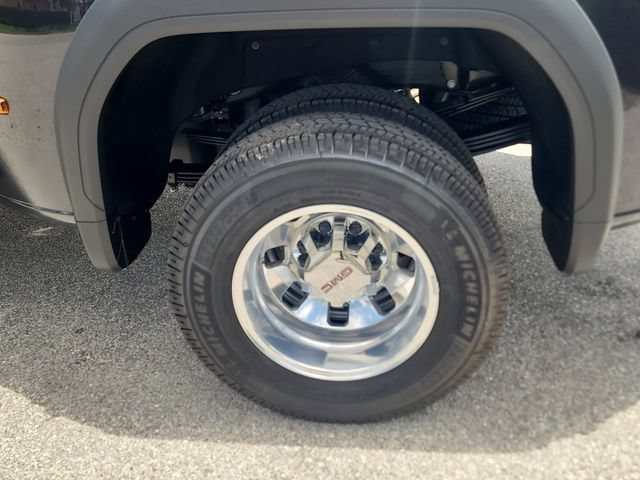 New 2026 GMC Sierra 3500 SLT w/ SLT Convenience Package AWD/4WD image 8