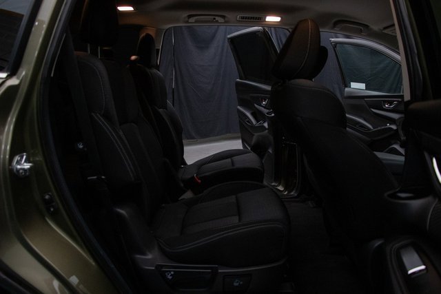 Used 2024 Subaru Ascent Premium w/ Convenience Package image 18