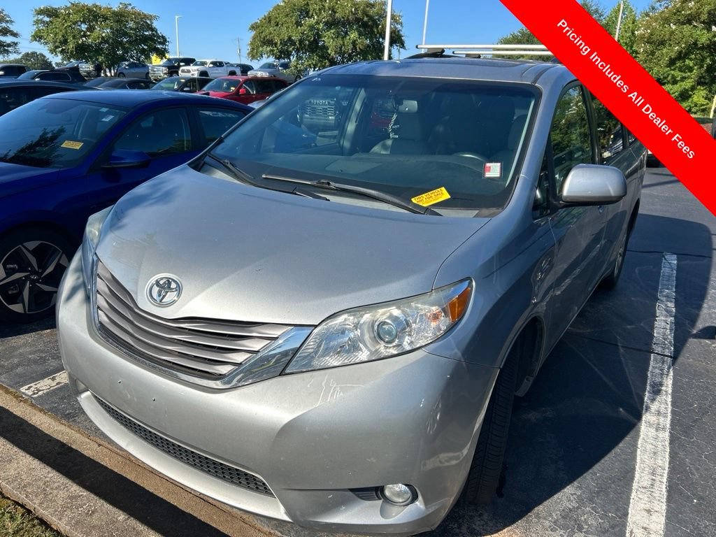 Used 2015 Toyota Sienna XLE w/ XLE Navigation Package AWD/4WD image 13