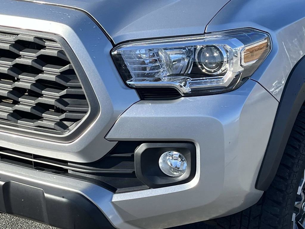 Used 2020 Toyota Tacoma TRD Off-Road image 10