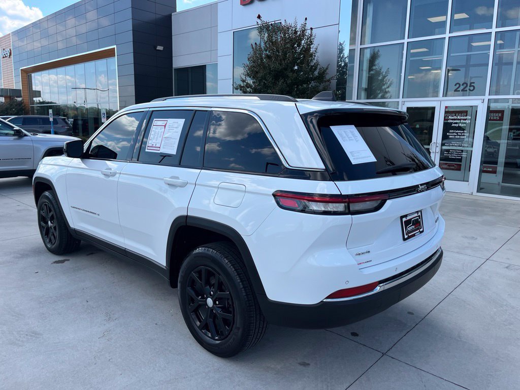 Used 2023 Jeep Grand Cherokee Limited AWD/4WD image 20