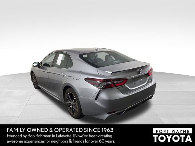 Used 2024 Toyota Camry SE image 9