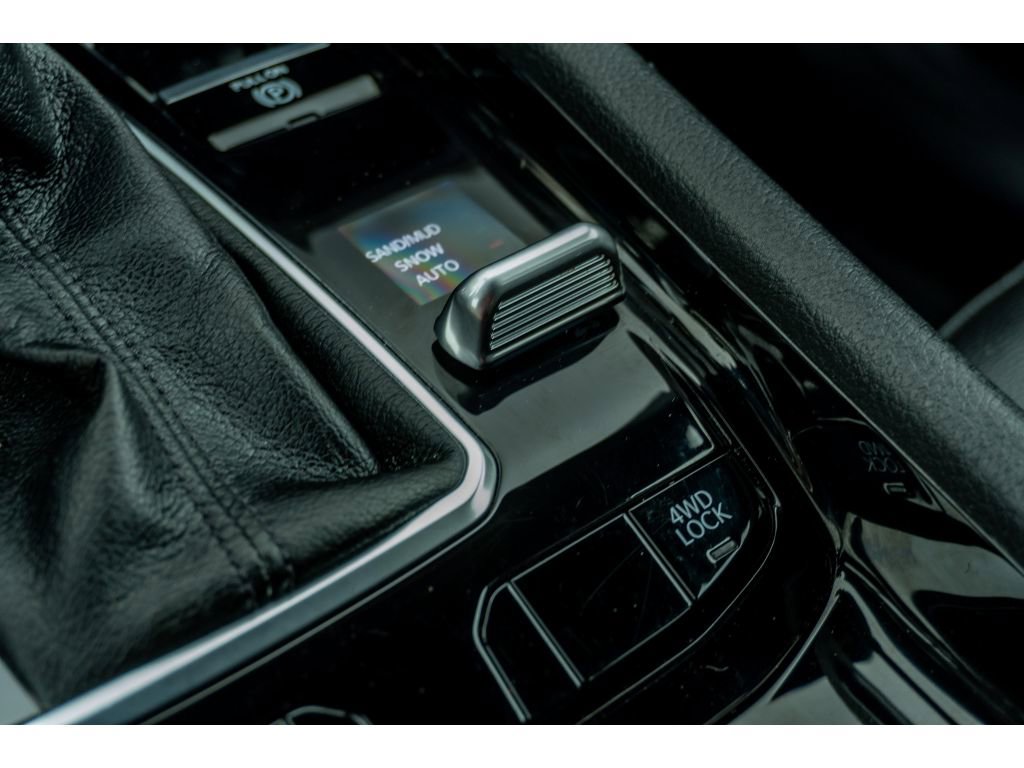 Used 2025 Jeep Compass Limited AWD/4WD image 28