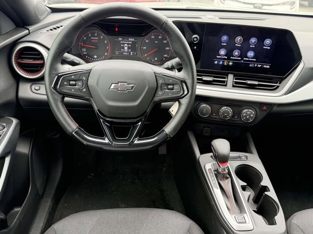 Used 2024 Chevrolet Trax RS w/ Sunroof Package FWD image 19