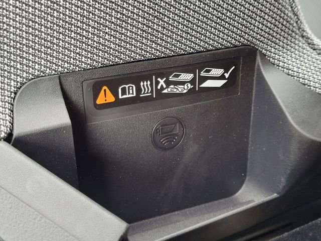 New 2026 Cadillac Optiq Luxury 2 image 20