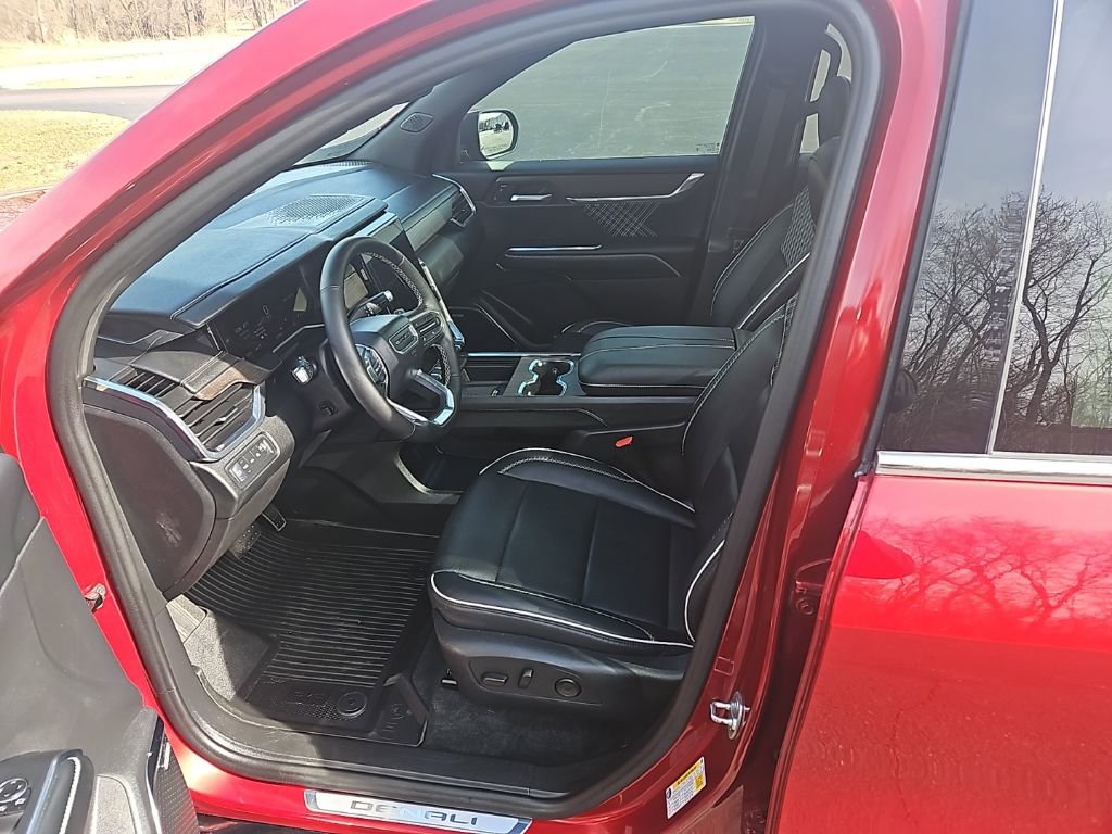 Used 2024 GMC Acadia Denali w/ LPO, Floor Liner Package image 15