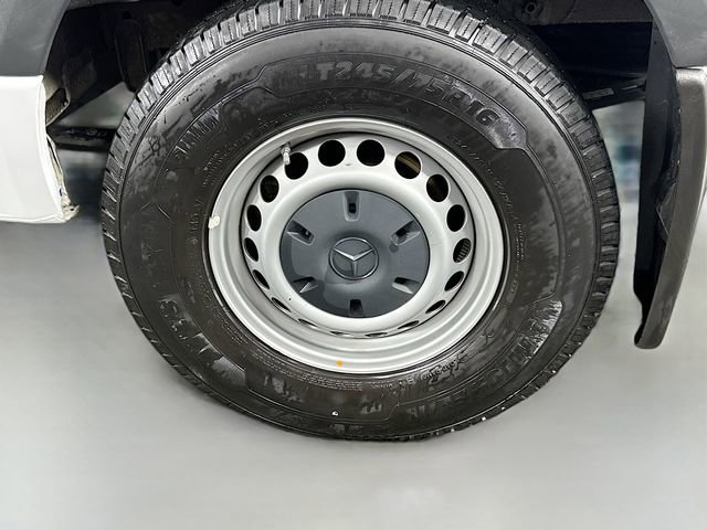 Used 2022 Mercedes-Benz Sprinter 1500 image 24