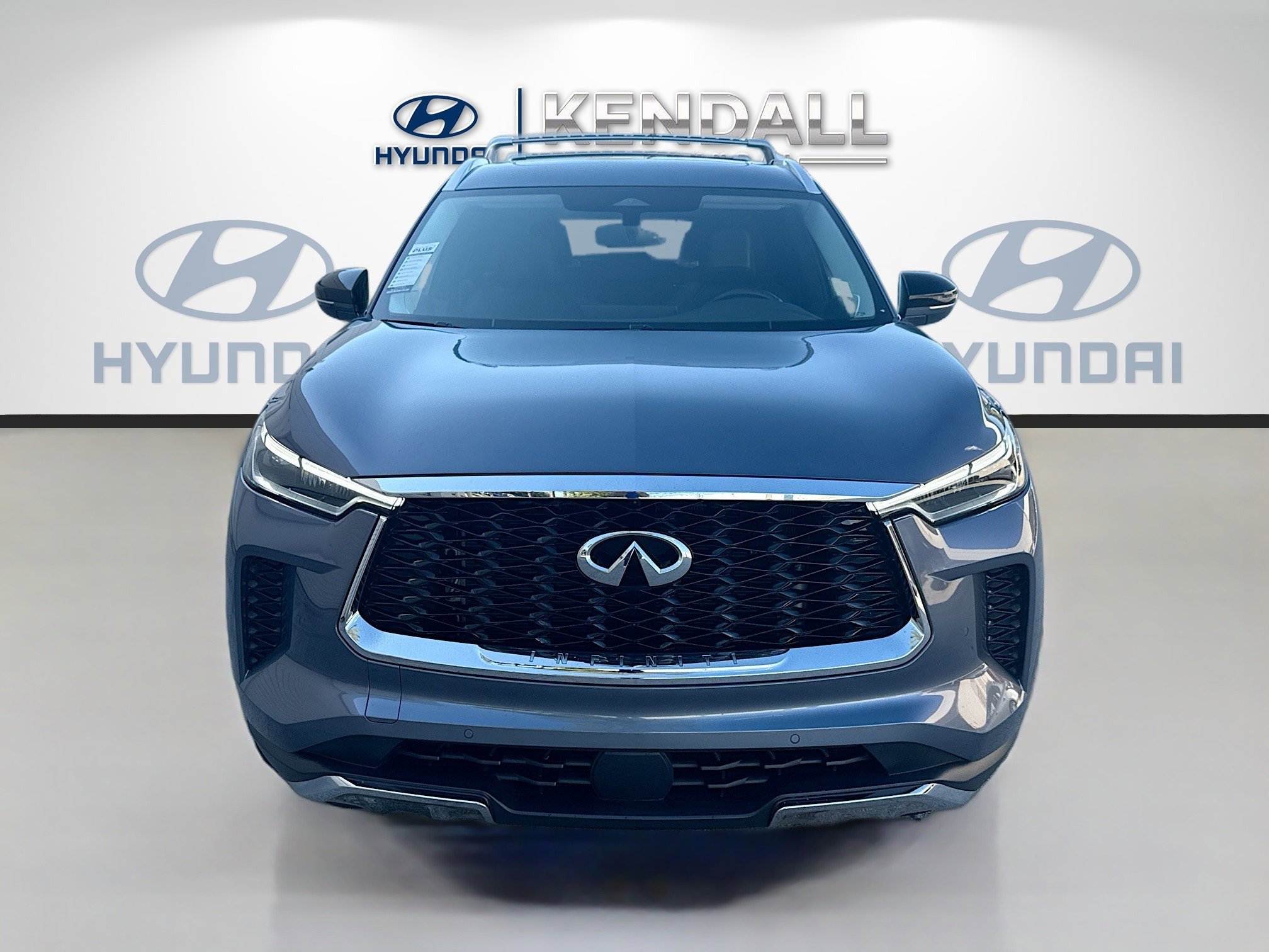 Used 2022 INFINITI QX60 Sensory w/ Cargo Package image 2