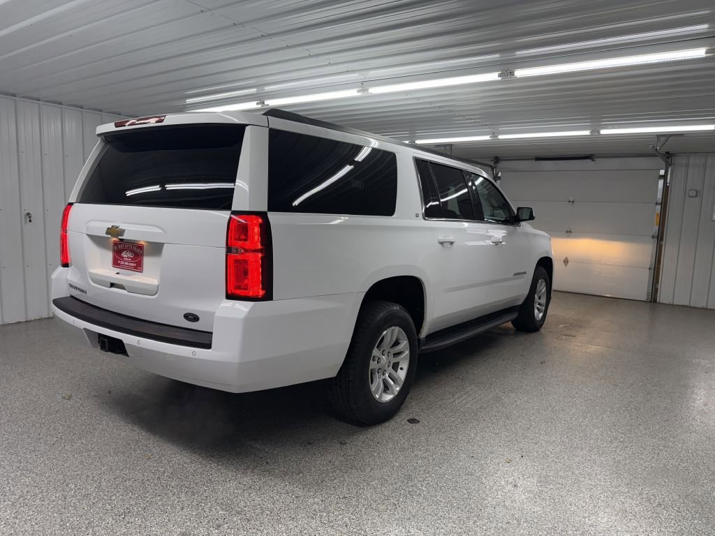 Used 2018 Chevrolet Suburban LT image 6