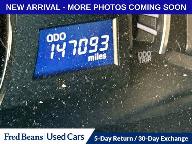 Used 2014 Toyota Camry L image 10